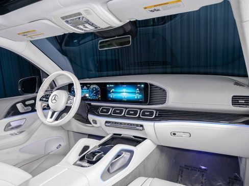 Certified 2023 Mercedes-Benz Maybach GLS 600 Maybach 600 4MATIC® SUV image 5