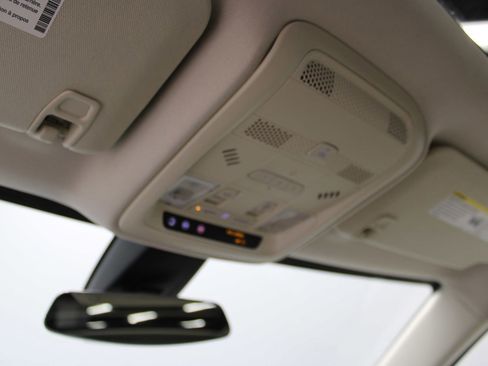 Used 2023 Cadillac XT5 Premium Luxury image 23