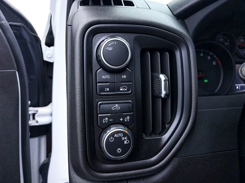 Used 2023 Chevrolet Silverado 1500 Custom AWD/4WD image 3