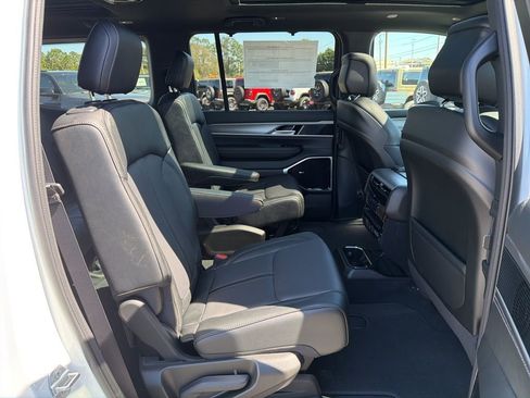 New 2026 Jeep Grand Wagoneer Limited AWD/4WD image 23