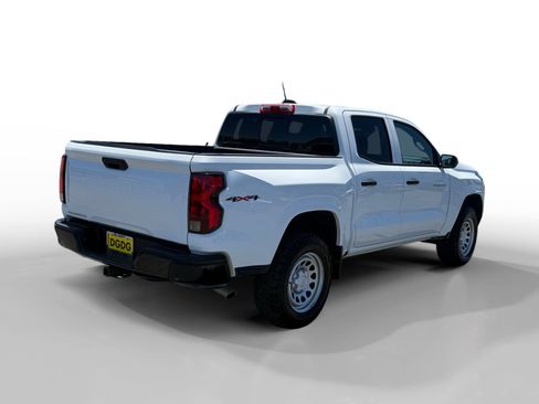 Used 2025 Chevrolet Colorado W/T AWD/4WD image 5