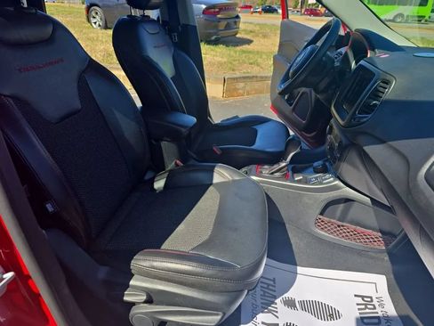 Used 2019 Jeep Compass Trailhawk AWD/4WD image 15