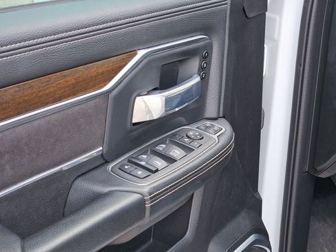 Used 2024 RAM 2500 Laramie image 12