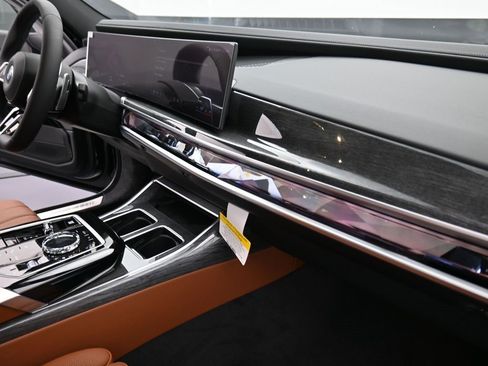 New 2026 BMW 740i xDrive image 27