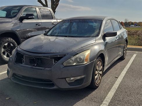Used 2014 Nissan Altima 2.5 S image 1