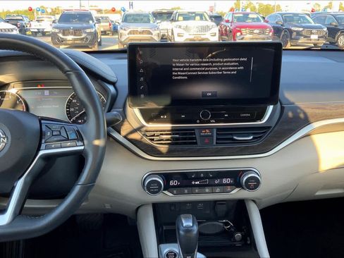 Used 2023 Nissan Altima 2.5 SL image 6