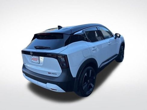 New 2026 Nissan Kicks SR w/ SR Premium Package AWD/4WD image 7