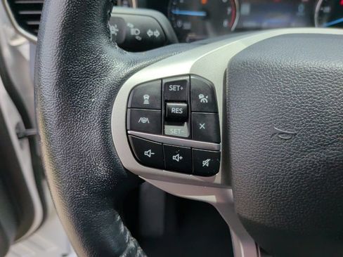 Used 2021 Ford Explorer XLT w/ Equipment Group 202A RWD image 17