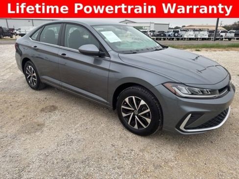 Used 2025 Volkswagen Jetta S image 12