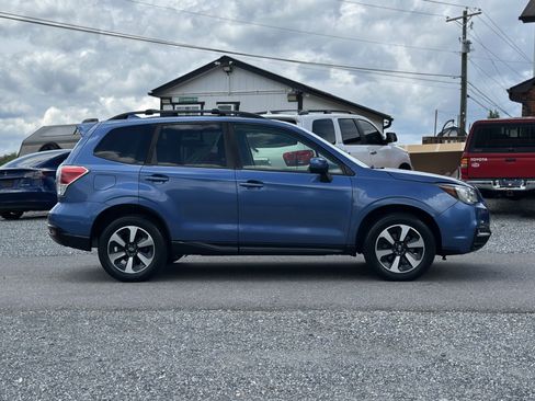 Used 2018 Subaru Forester 2.5i Premium w/ All-Weather Package AWD/4WD image 2