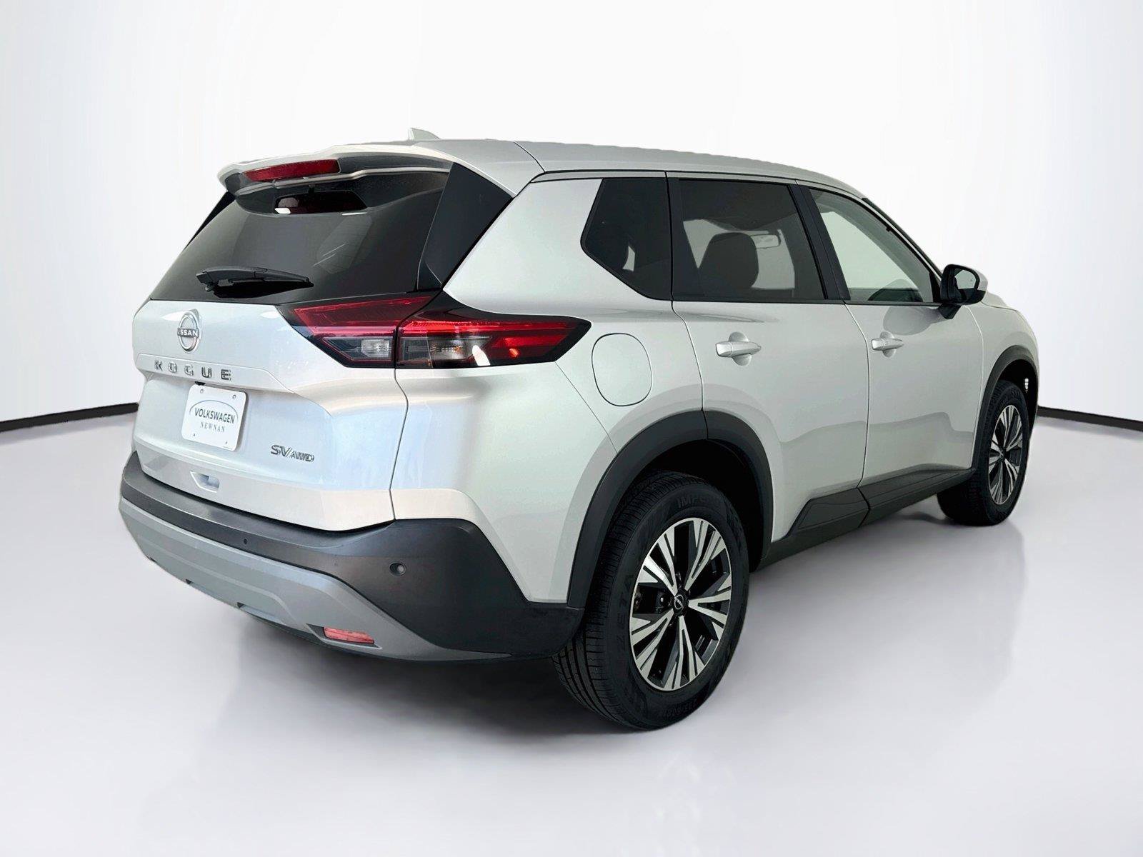 Used 2023 Nissan Rogue SV AWD/4WD image 7