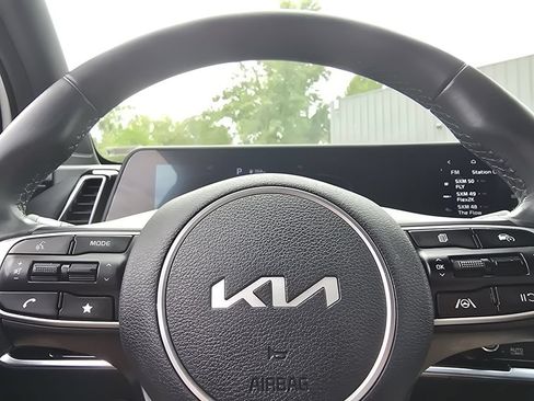 Used 2025 Kia Sportage X-Line AWD/4WD image 26
