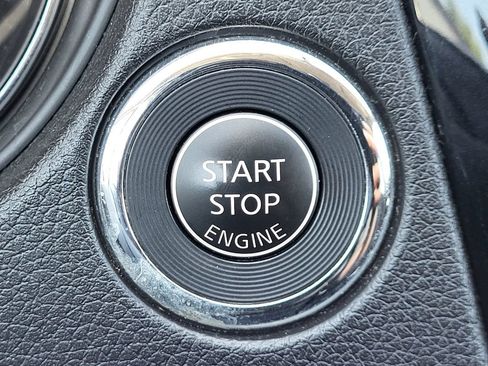 Used 2014 Nissan Rogue SV AWD/4WD image 24