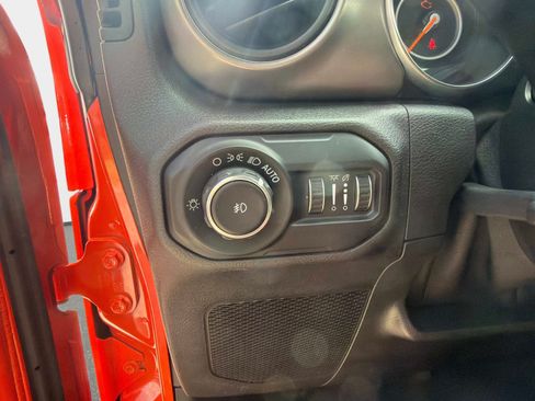 Used 2019 Jeep Wrangler Unlimited Sport S AWD/4WD image 27