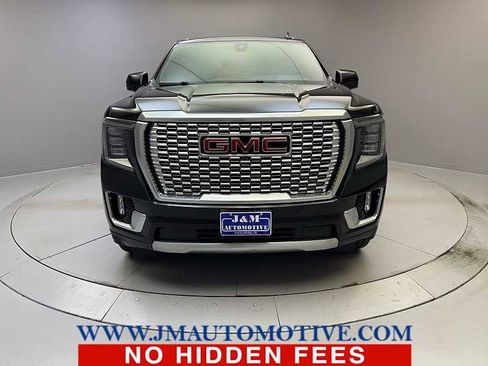 Used 2022 GMC Yukon XL Denali w/ Denali Premium Package image 8