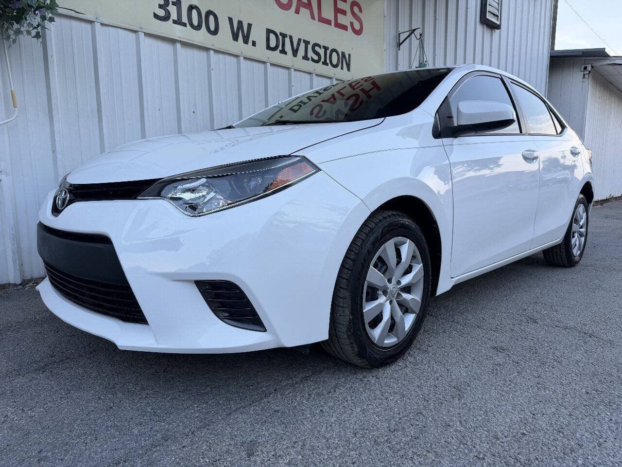 Used 2016 Toyota Corolla LE FWD image 7