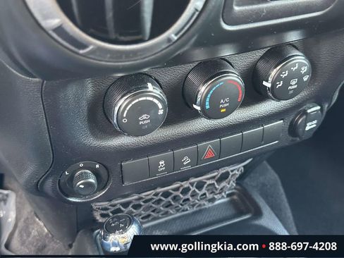 Used 2017 Jeep Wrangler Unlimited Sport w/ Quick Order Package 24S AWD/4WD image 28