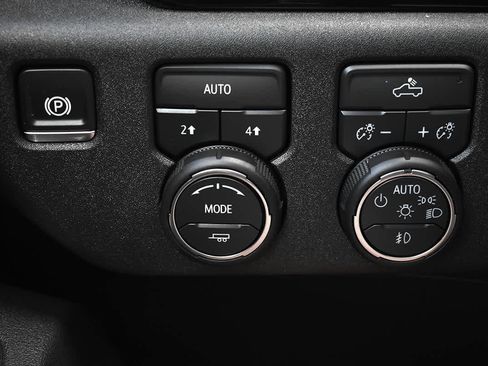 Used 2026 Chevrolet Silverado 1500 RST AWD/4WD image 19