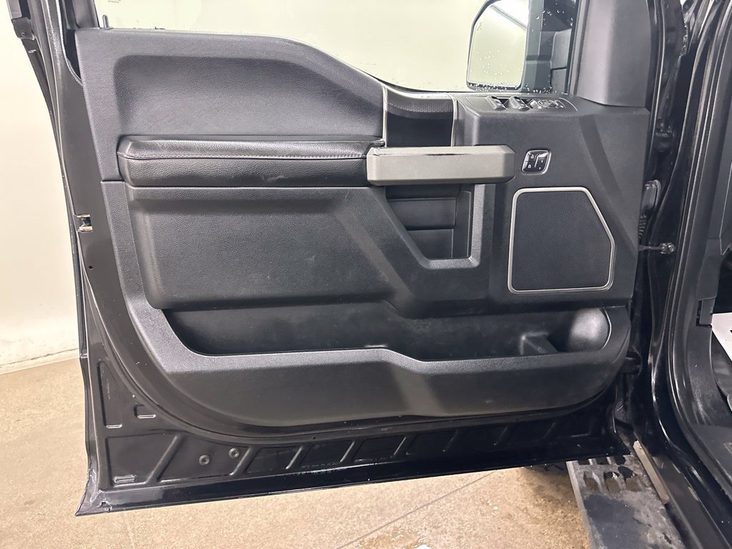 Used 2018 Ford F150 Raptor w/ Equipment Group 802A Luxury AWD/4WD image 35