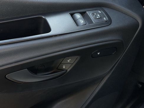 Used 2024 Mercedes-Benz Sprinter 2500 image 24