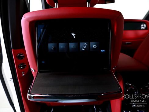 New 2026 Rolls-Royce Cullinan image 21