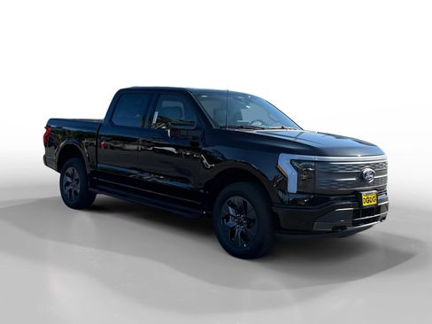 New 2025 Ford F150 Lightning Lariat image 7