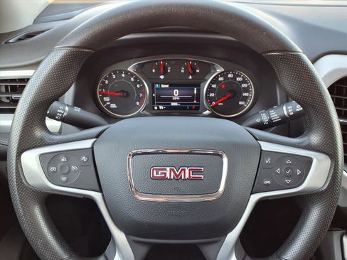 Used 2023 GMC Acadia SLE w/ Driver Convenience Package image 13