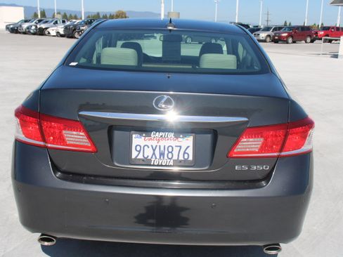 Used 2011 Lexus ES 350 FWD image 4