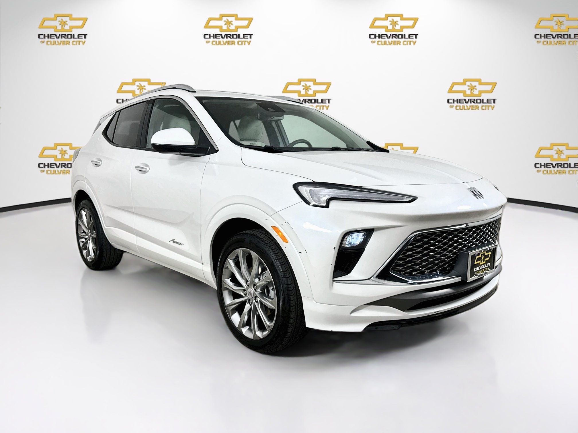 Used 2024 Buick Encore GX Avenir w/ Avenir Convenience Package AWD/4WD image 1