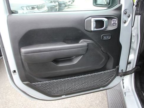 Used 2023 Jeep Wrangler Unlimited Sport AWD/4WD image 16