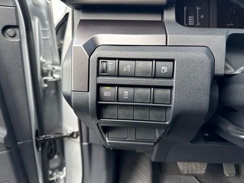 Certified 2025 Toyota 4Runner SR5 AWD/4WD image 23