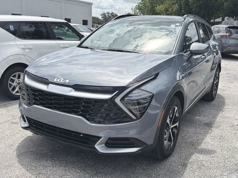 Certified 2025 Kia Sportage EX w/ Premium Package FWD image 3