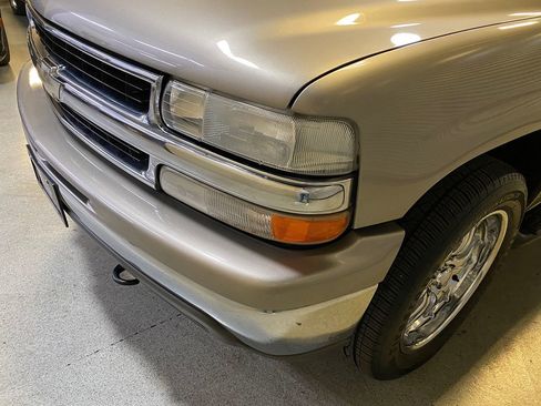 Used 2002 Chevrolet Tahoe LT RWD image 20