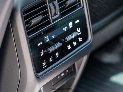 Used 2024 Porsche Cayenne S image 43