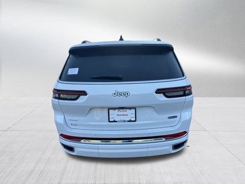 New 2025 Jeep Grand Cherokee L Overland image 6