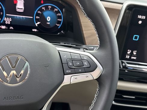 New 2026 Volkswagen Atlas SE image 30