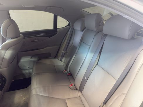 Used 2007 Lexus LS 460 image 30