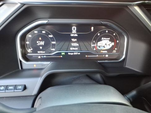 Used 2024 GMC Sierra 2500 Denali w/ Technology Package image 12