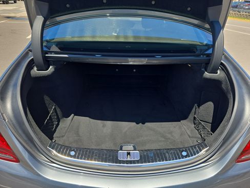 Used 2019 Mercedes-Benz S 560 4MATIC Sedan image 12