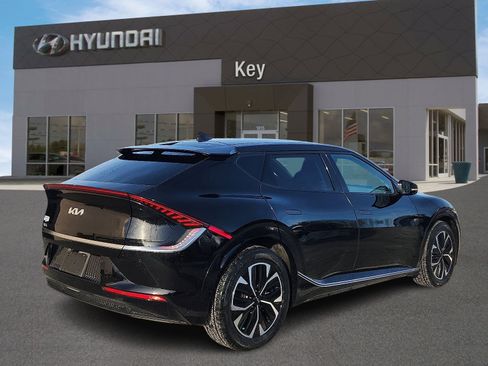 Used 2023 Kia EV6 Wind image 4