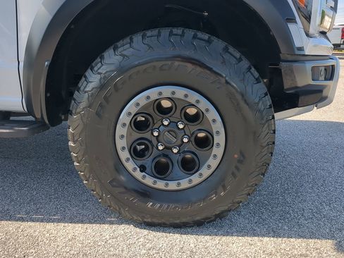 Used 2025 Ford F150 Raptor AWD/4WD image 9