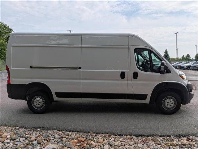 Used 2025 RAM ProMaster 2500 w/ Convenience Group FWD image 6