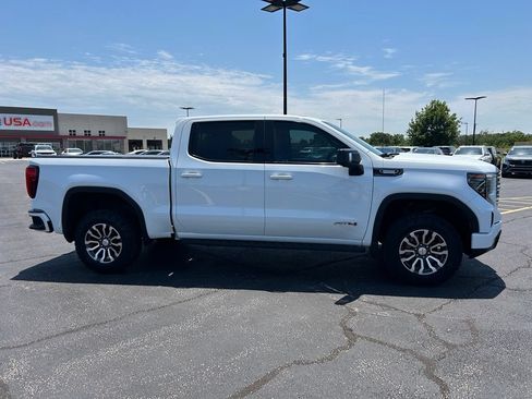 Used 2023 GMC Sierra 1500 AT4 w/ AT4 Premium Package AWD/4WD image 7
