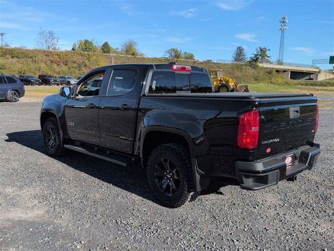Used 2021 Chevrolet Colorado Z71 w/ Z71 Midnight Edition image 6