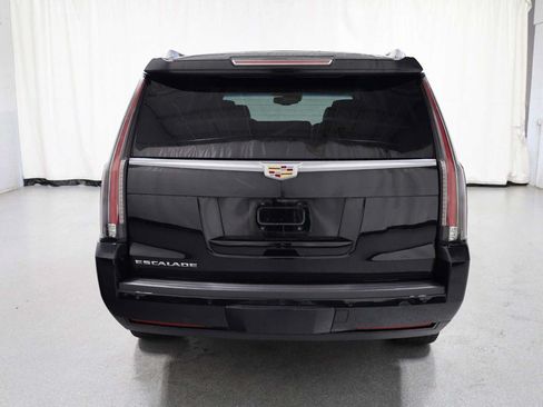 Used 2016 Cadillac Escalade Premium AWD/4WD image 7