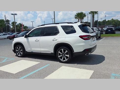 Used 2025 Honda Pilot Elite image 29
