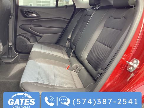 Used 2025 Chevrolet Trax LT image 16