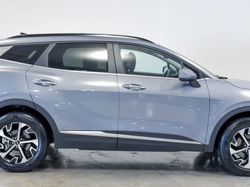 Used 2025 Kia Sportage EX w/ Premium Package image 12