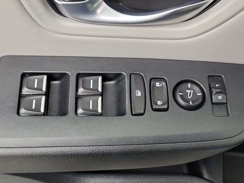 Used 2025 Honda Pilot Touring image 19