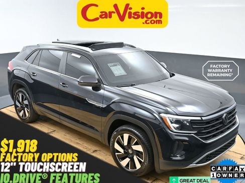 Used 2024 Volkswagen Atlas Cross Sport SE w/ Panoramic Sunroof Package FWD image 1